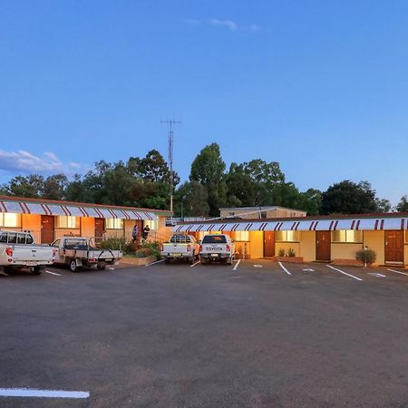 Golden Peak Motel Peakhill Peak Hill Extérieur photo