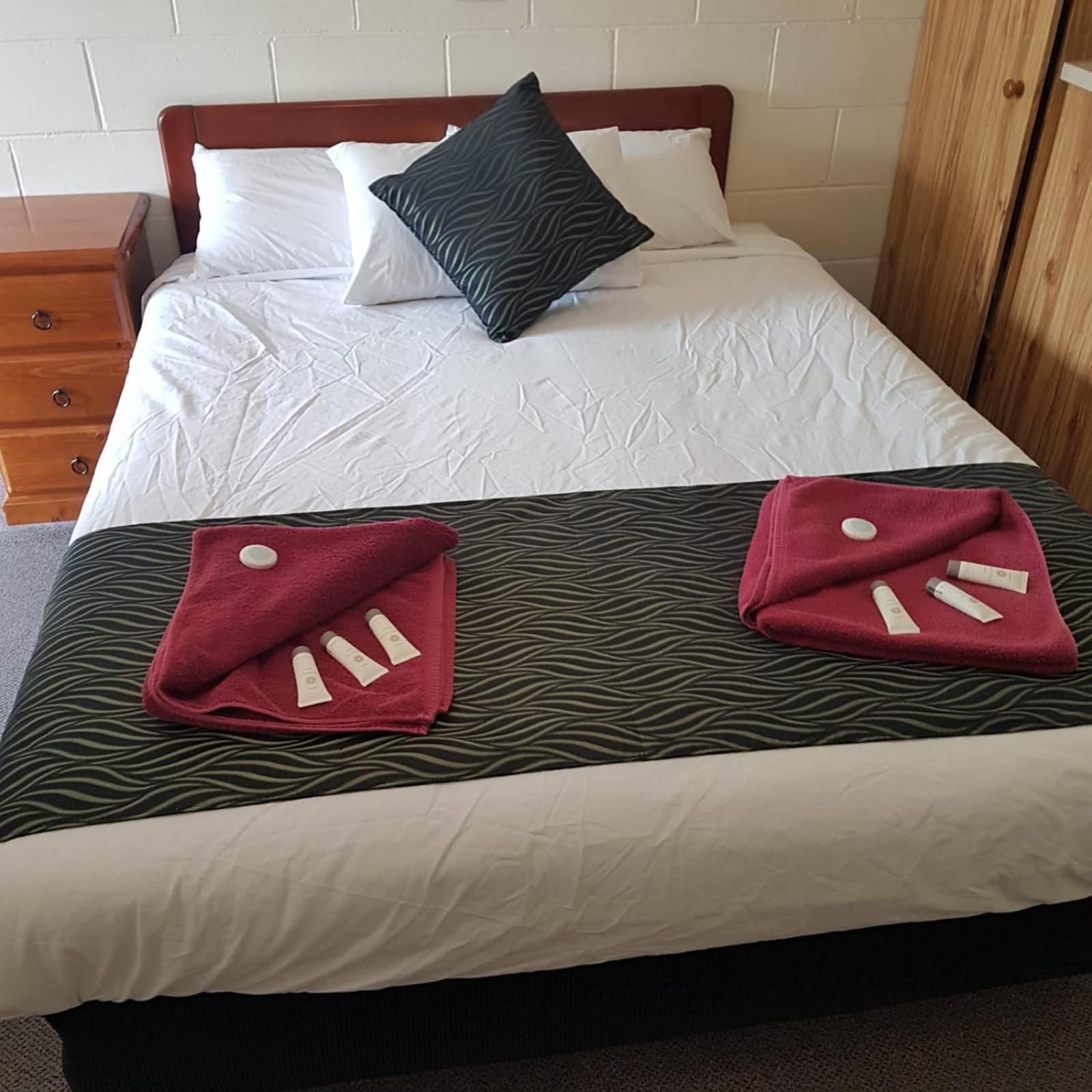 Golden Peak Motel Peakhill Peak Hill Extérieur photo