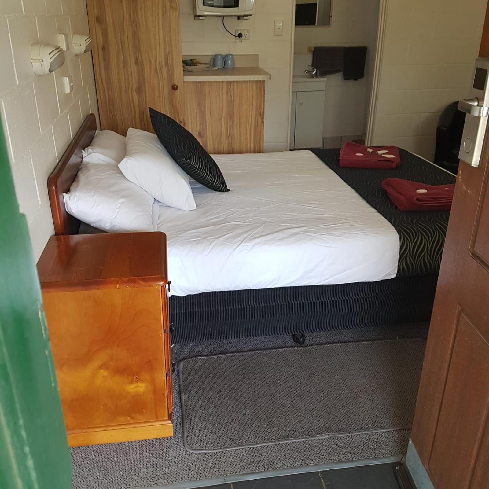 Golden Peak Motel Peakhill Peak Hill Extérieur photo